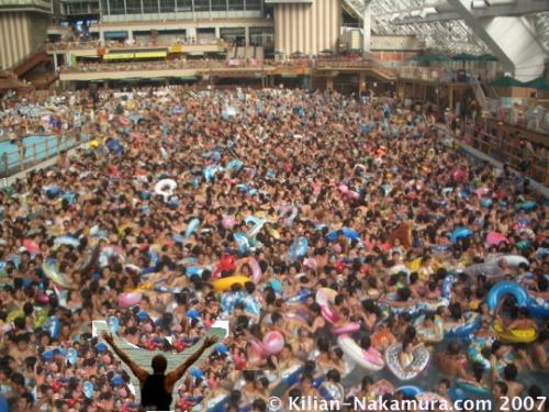tokyo-summerland-packed-wave-pool.jpg